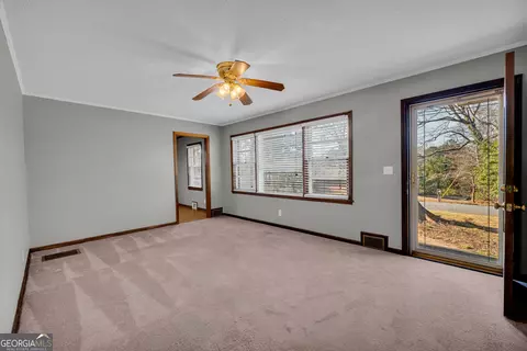 Living - 93 Hickory Cir, Toccoa, GA 30577 photo 1 of 3