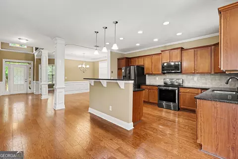 Kitchen - 2143 Leafmore Ct, Grayson, GA 30017 photo 2 of 3