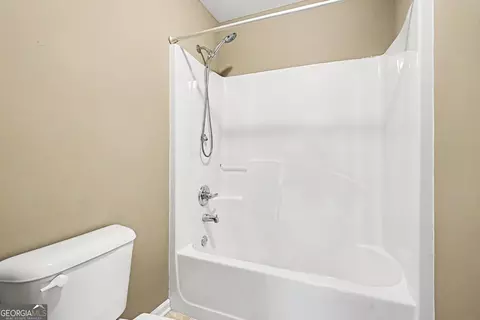 Bath - 2143 Leafmore Ct, Grayson, GA 30017 photo 5 of 6