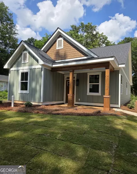 513 Harris St, Monroe, GA 30655