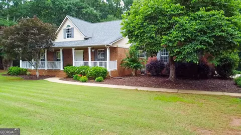 337 Mckibben Dr, Locust Grove, GA 30248
