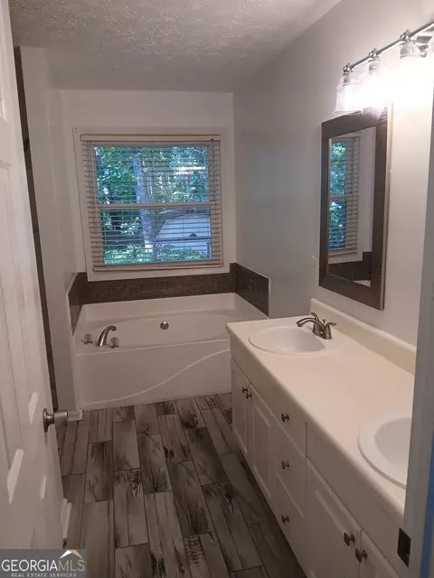 215 Forest Brook Dr, Covington, GA 30016 photo 8