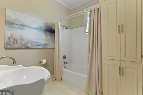 Bath - 439 Dover Rd, Sylvania, GA 30467 photo 5 of 10