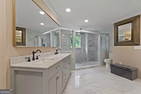 Bath - 439 Dover Rd, Sylvania, GA 30467 photo 4 of 10