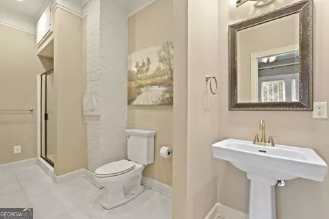 Bath - 439 Dover Rd, Sylvania, GA 30467 photo 7 of 10