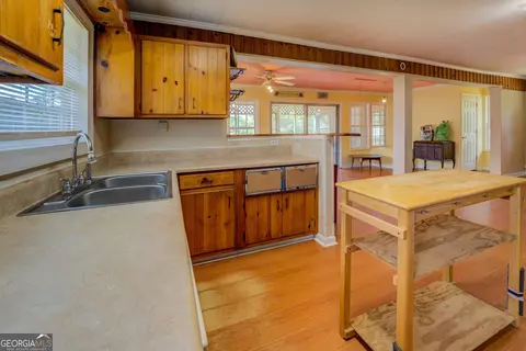 Kitchen - 114 Mabry Rd, Jackson, GA 30233 photo 3 of 5