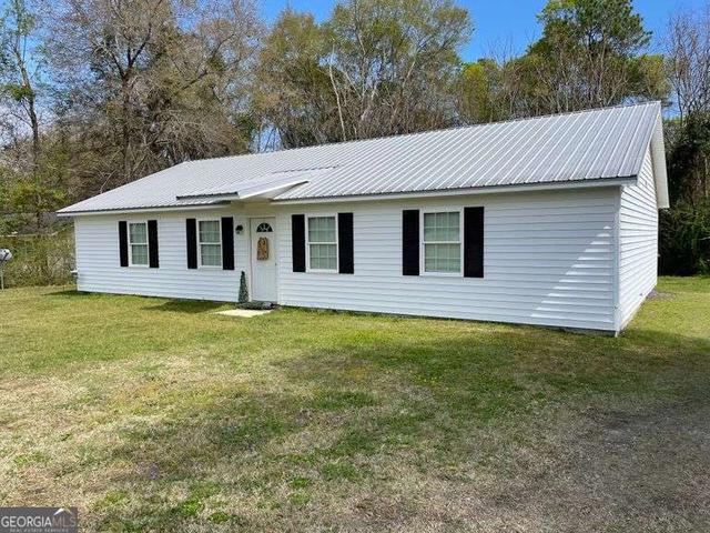 114 Atkinson Dr, Swainsboro, GA 30401