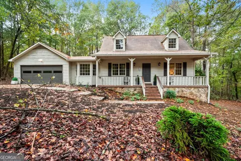 165 Fox Hunt Ct, Fayetteville, GA 30214