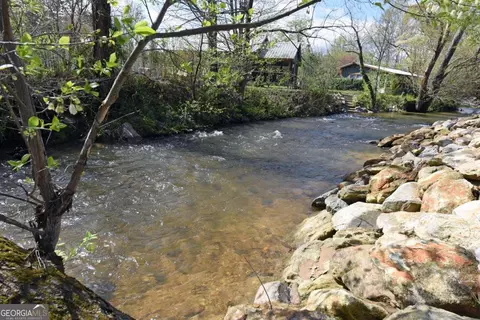 467 Golden Nugget Rd, Blairsville, GA 30512
