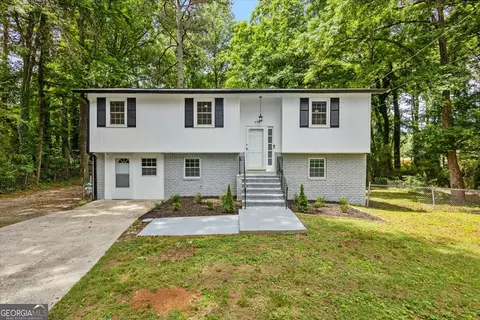 394 Burr Oak Ct, Lawrenceville, GA 30046