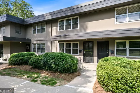 276 Lakemoore Dr #C, Atlanta, GA 30342