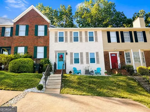 1688 Grist Mill Dr, Marietta, GA 30062