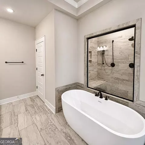 Bath - 150 Peppertree Dr, Newnan, GA 30265 photo 2 of 7