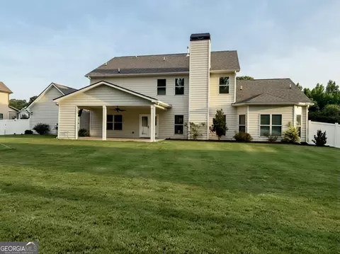Exterior - 150 Peppertree Dr, Newnan, GA 30265 photo 5 of 7