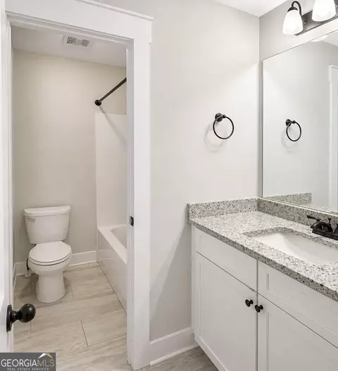 Bath - 150 Peppertree Dr, Newnan, GA 30265 photo 4 of 7