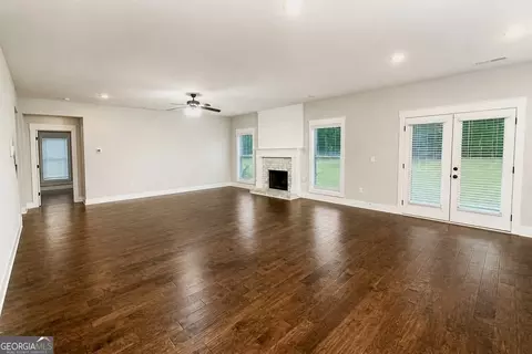 Living - 150 Peppertree Dr, Newnan, GA 30265 photo 2 of 3