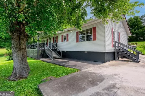 1041 Round Pond Rd, Lafayette, GA 30728