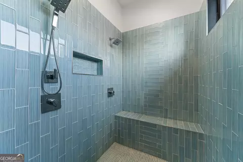 Bath - 3535 River Birch Loop, Jefferson, GA 30549 photo 5 of 12