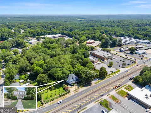 View/Area - 2158 N Broad St, Commerce, GA 30529 photo 2 of 6