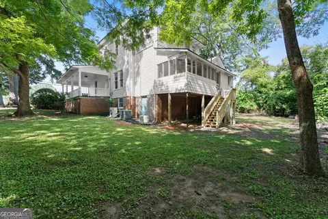 Exterior - 2158 N Broad St, Commerce, GA 30529 photo 7 of 8