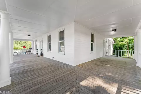 Exterior - 2158 N Broad St, Commerce, GA 30529 photo 5 of 8