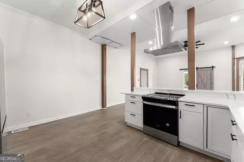 Kitchen - 2158 N Broad St, Commerce, GA 30529 photo 4 of 4