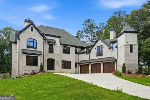 10745 Shallowford Rd, Roswell, GA 30075