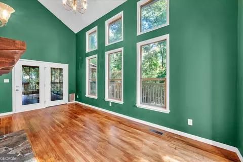 Living - 111 Chadwick Rd, Warner Robins, GA 31088 photo 6 of 10