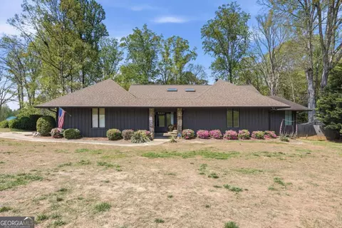 143 Woodlake Dr, Gainesville, GA 30506