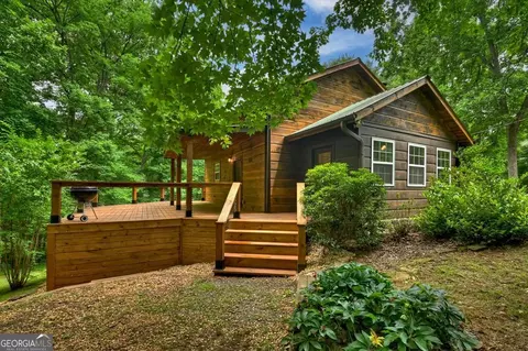 665 Shady Ln, Mineral Bluff, GA 30559