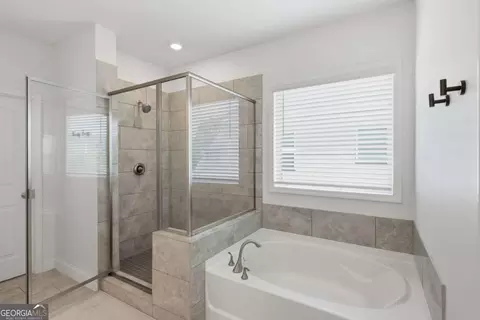 Bath - 3679 Davenport Rd, Duluth, GA 30096 photo 2 of 4