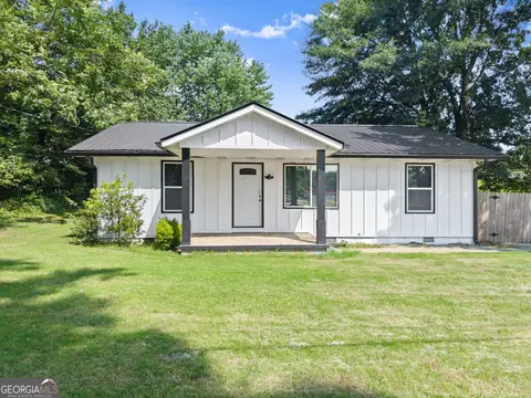 5702 Church St, Flowery Branch, GA 30542