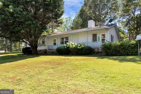 303 Jennys Cove Rd, Cleveland, GA 30528
