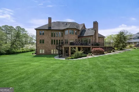 Exterior - 1310 Settles Rd, Suwanee, GA 30024 photo 4 of 8