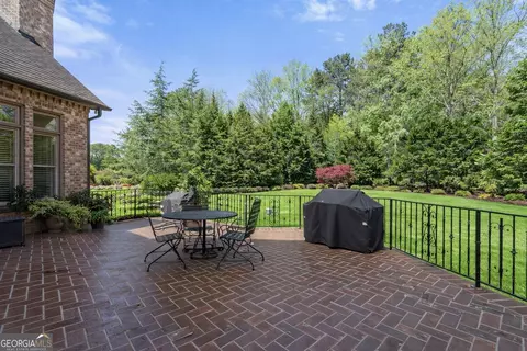 Exterior - 1310 Settles Rd, Suwanee, GA 30024 photo 5 of 8