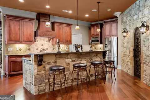 Kitchen - 1310 Settles Rd, Suwanee, GA 30024 photo 9 of 9