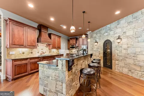 Kitchen - 1310 Settles Rd, Suwanee, GA 30024 photo 5 of 9