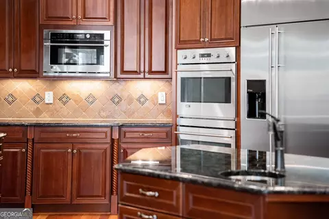 Kitchen - 1310 Settles Rd, Suwanee, GA 30024 photo 3 of 9