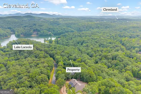 25 Forked Leaf Rd, Cleveland, GA 30528