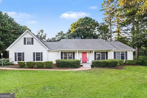 84 Hidden Lakes Ct, Newnan, GA 30263