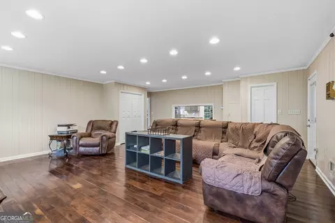 Living - 164 Buttrill Rd, Jackson, GA 30233 photo 2 of 5