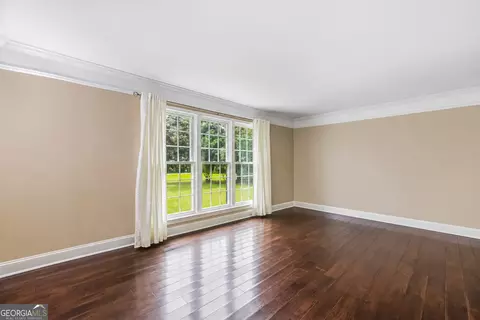 Living - 164 Buttrill Rd, Jackson, GA 30233 photo 5 of 5