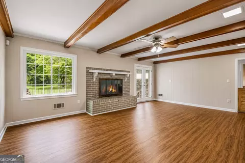 Living - 164 Buttrill Rd, Jackson, GA 30233 photo 4 of 5