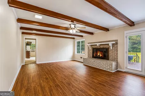 Living - 164 Buttrill Rd, Jackson, GA 30233 photo 3 of 5