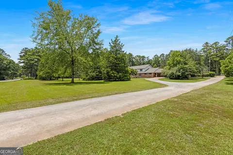 Exterior - 164 Buttrill Rd, Jackson, GA 30233 photo 2 of 8
