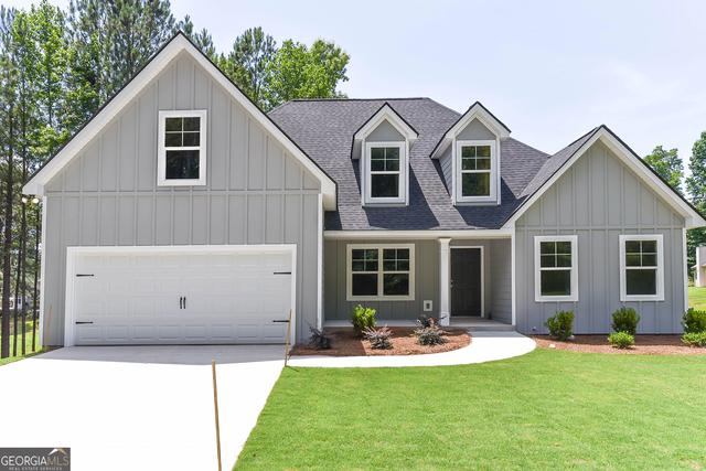 110 Fuller Ct, Grantville, GA 30220
