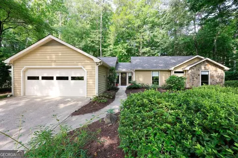 1955 Hitching Post Ln, Marietta, GA 30068