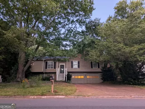 4886 Raven Way NE, Marietta, GA 30066