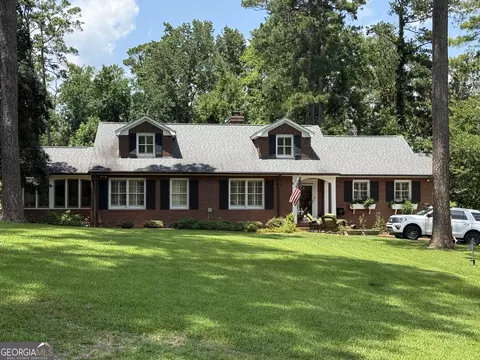 3003 High Pointe Dr, Macon, GA 31204