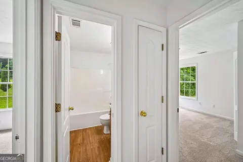 Entry Way - 70 Shenandoah Ln, Covington, GA 30016 photo 4 of 6